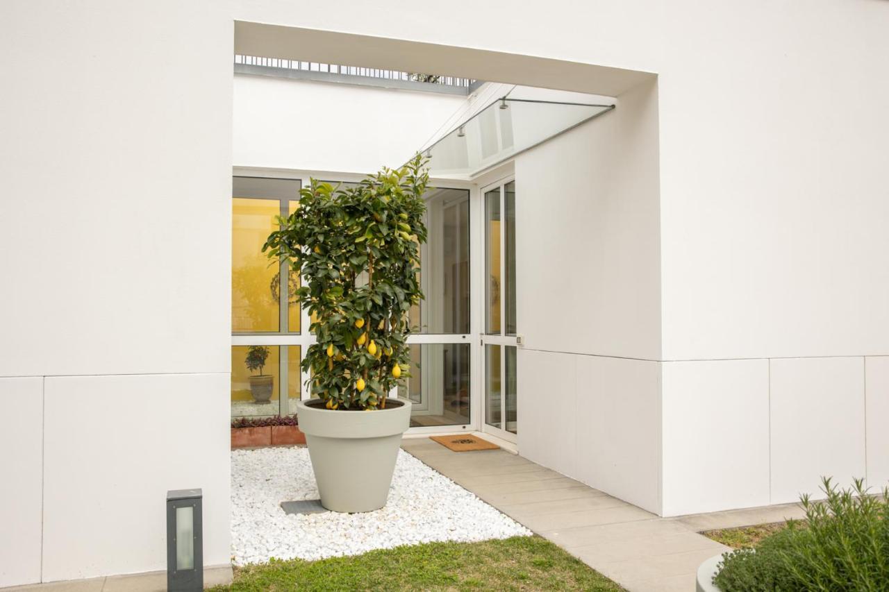Lakefront Contemporary - By My Home In Como Cadenabbia Екстериор снимка